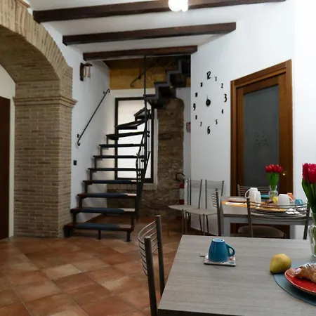 Bed & Breakfast L'angolo Di Plutia 4*